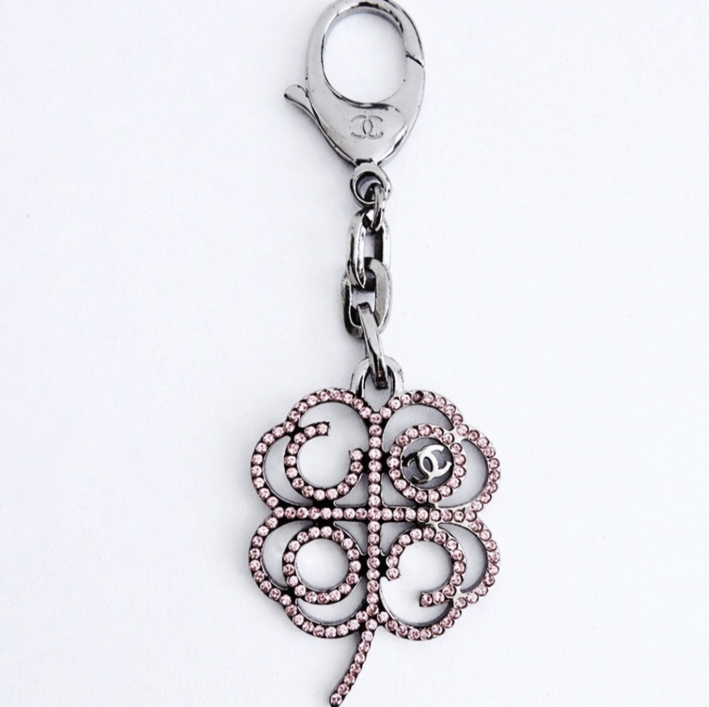 Chanel CC Coco Mark Four-leaf Clover Pink Crystal Large Charm